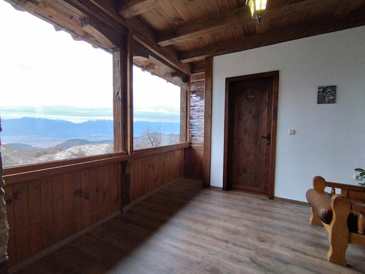 Семеен Хотел Скендерова Къща Lesjten Exteriör bild