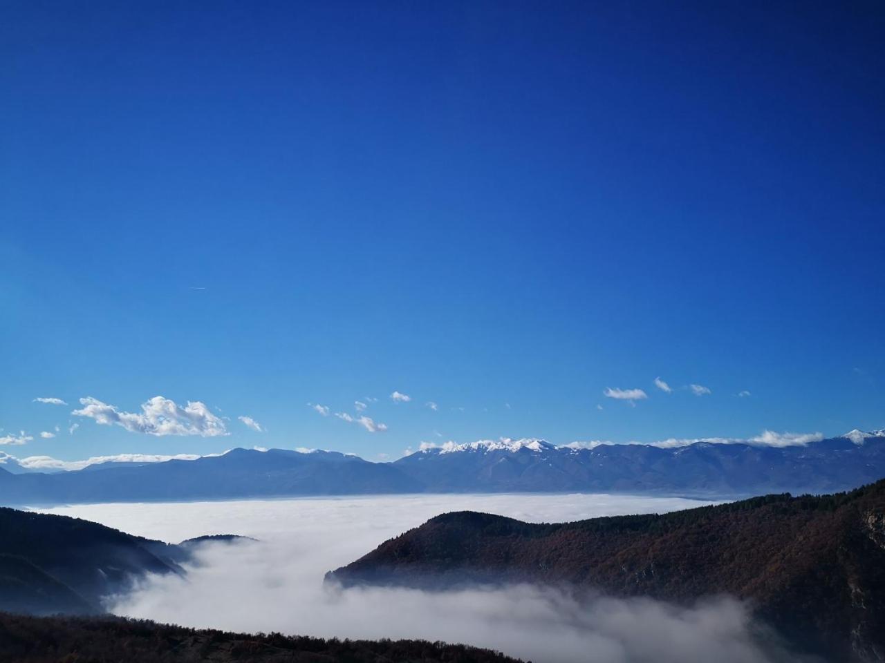 Семеен Хотел Скендерова Къща Lesjten Exteriör bild
